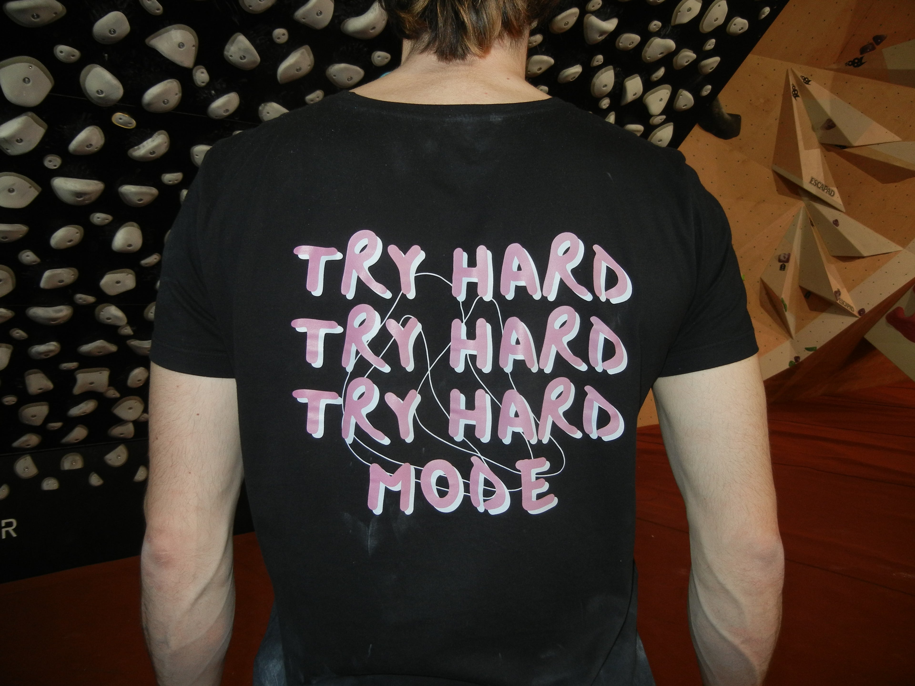 PRÉCOMMANDE - T-shirt de Grimpe Unisexe "TRY HARD MODE" - Made in France - Noir